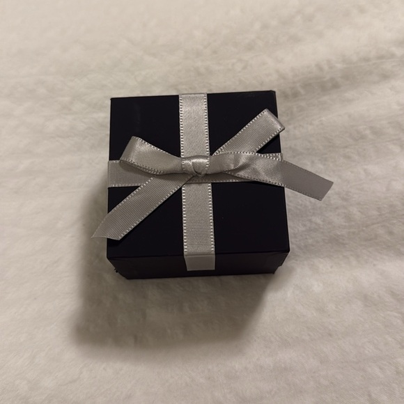 Diamond Studs - Picture 5 of 5